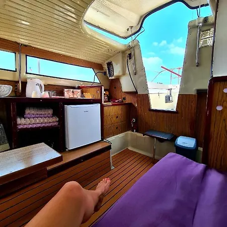 Botel Boat Keep Cool