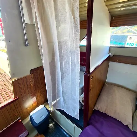 Botel Boat Keep Cool